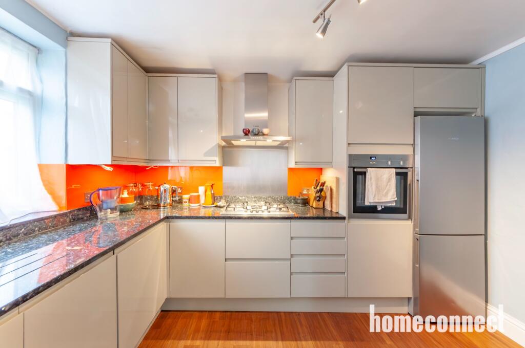 Main image of property: Avenue Court, Claybury Broadway, Ilford