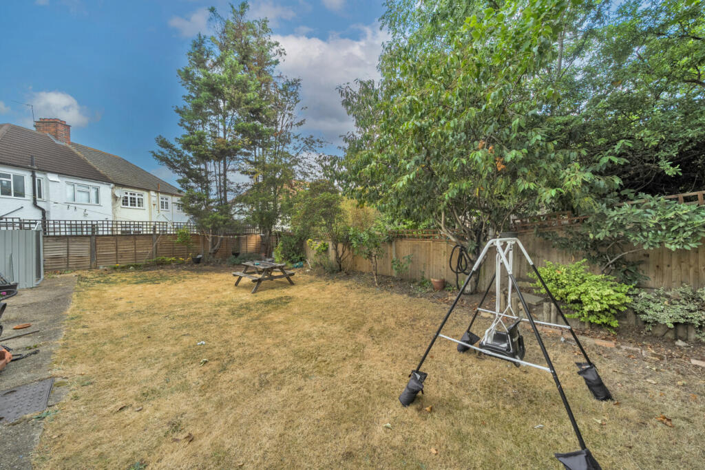 House in London - View 5