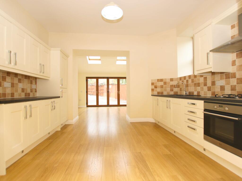 House in Tonyrefail - More