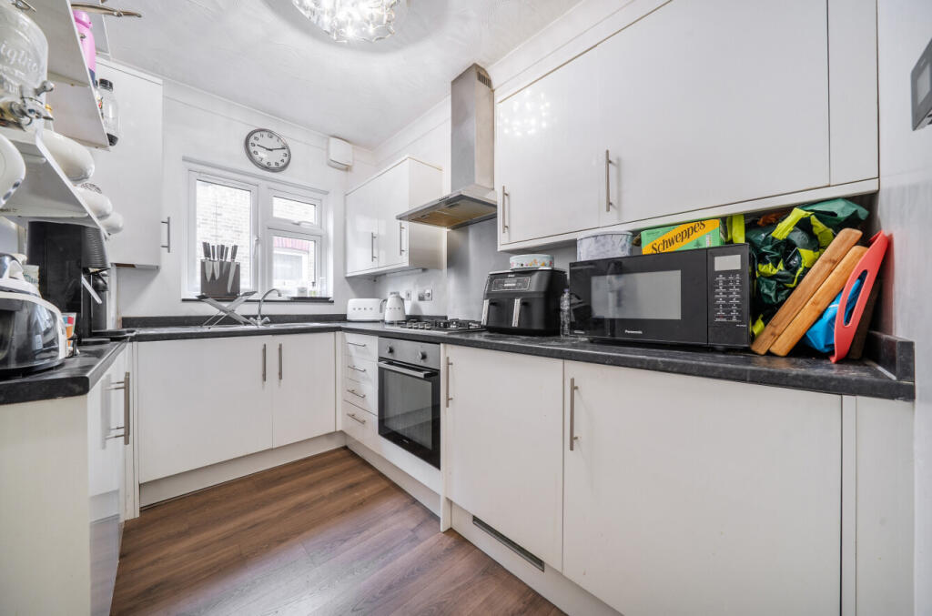 Apartment in Dartford - View 5
