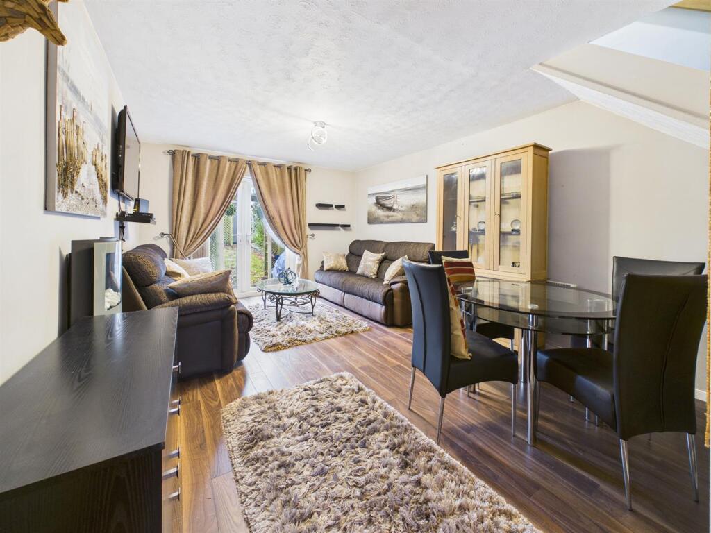 Lamorna Crescent, Tilehurst, Reading – pohled 3