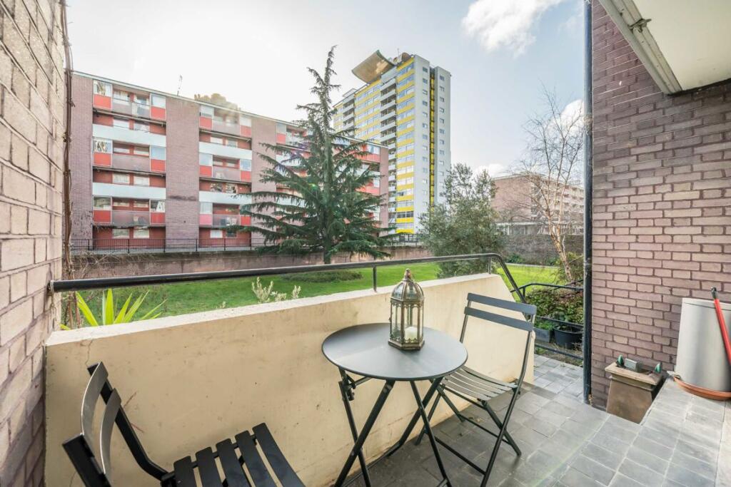 Apartment in London, St Luke's, Finsbury - More