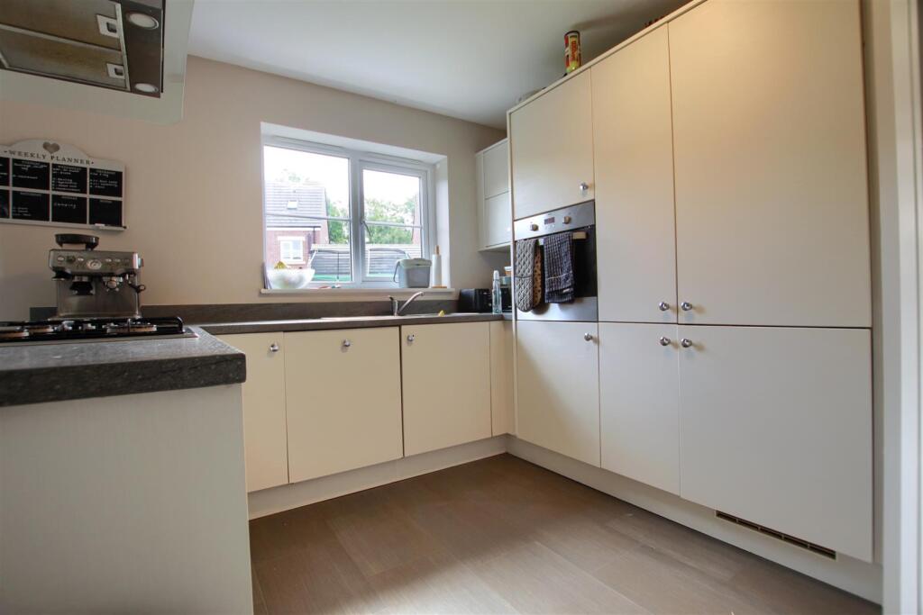 House in Stockton-on-Tees, Queensgate - View 5