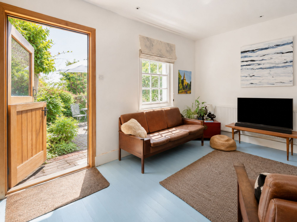 House in Chichester, Bosham - More