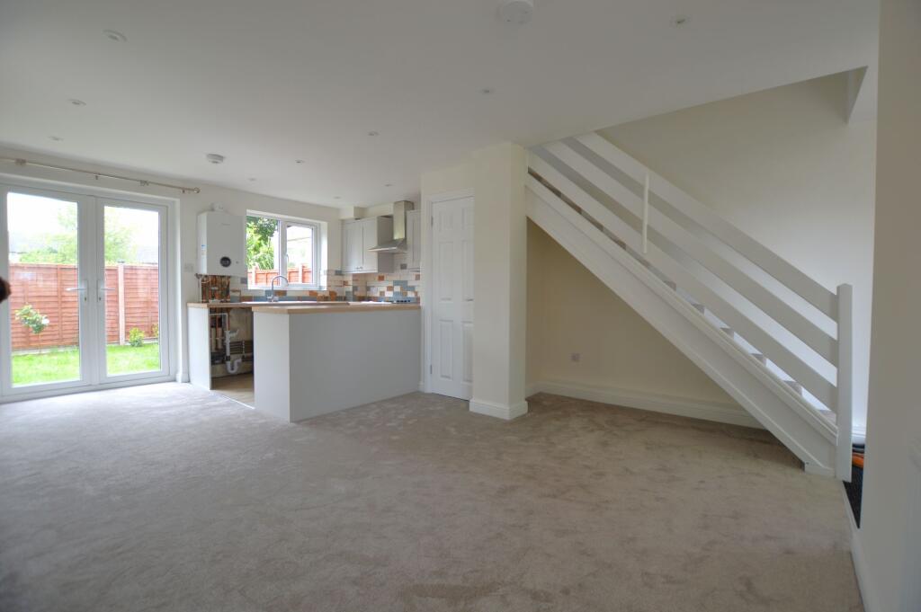 St. Annes Close, Oakham, LE15 photo 2