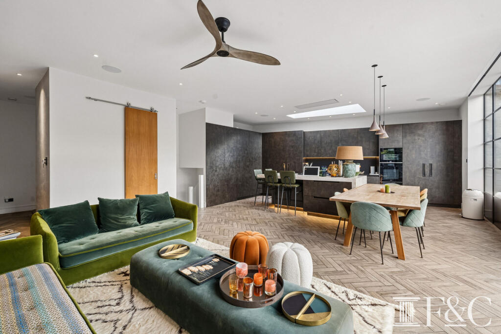 House in London - View 4