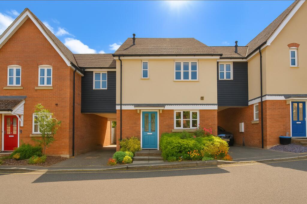 Main image of property: Weavers Close, Great Dunmow, Essex, CM6