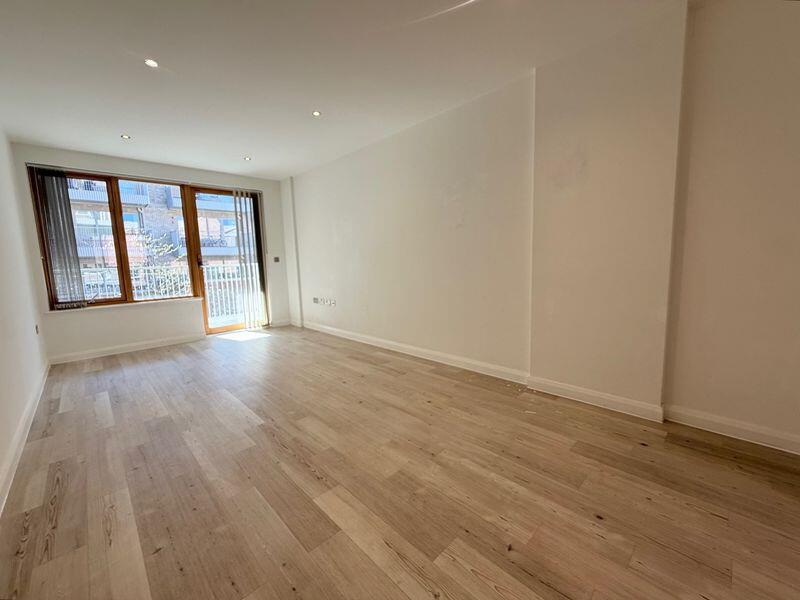 Apartment in London - View 4