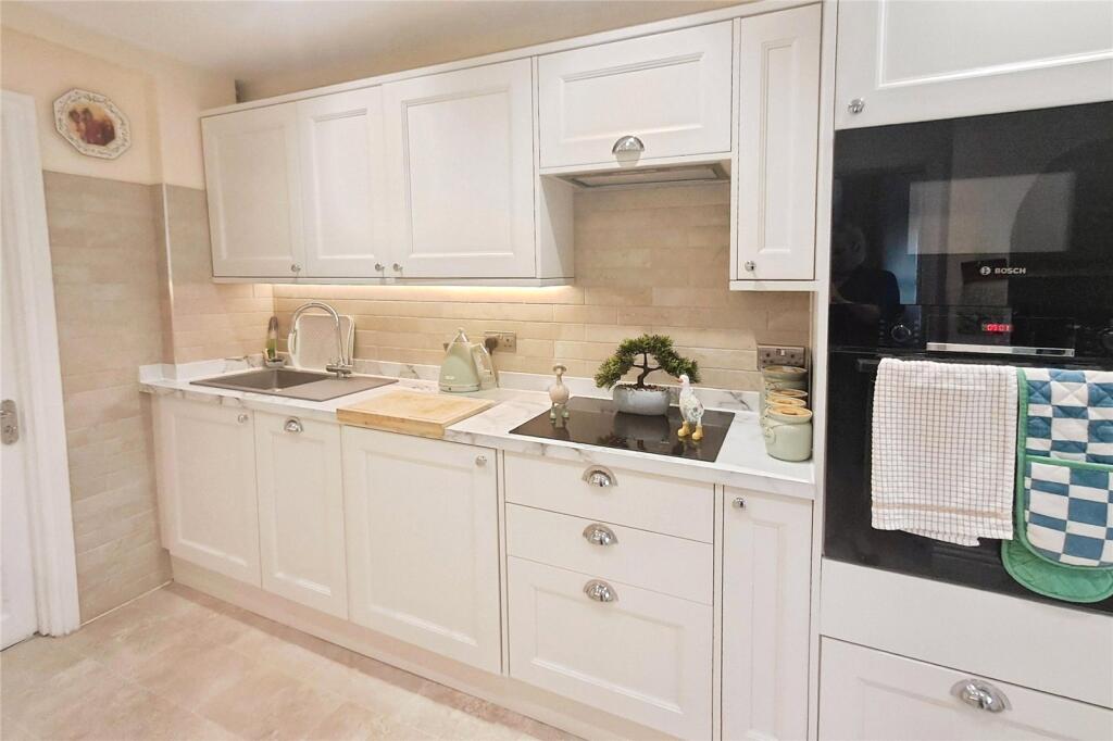 Burgess Road, Aylesham, Canterbury, Kent, CT3 photo 2