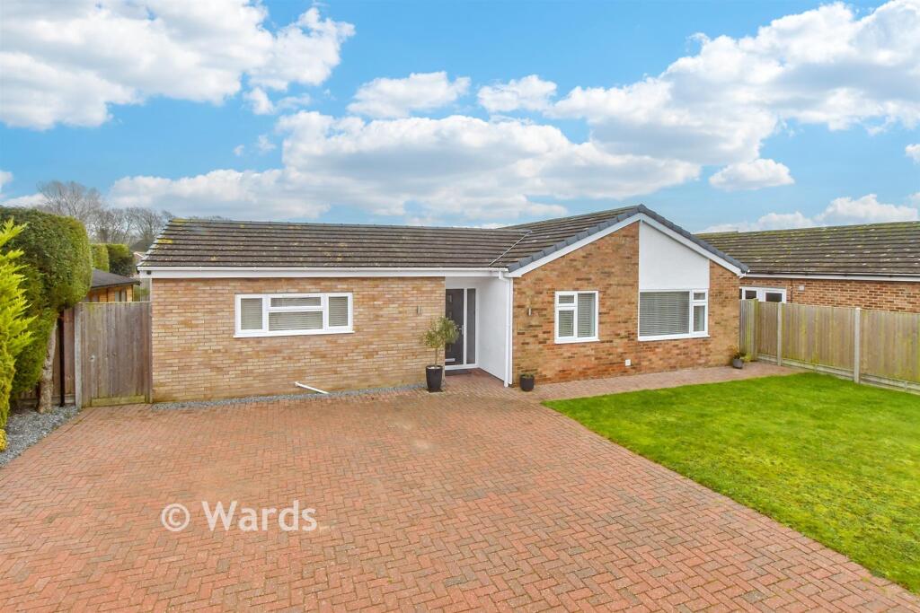 3-bed detached on The Fairway, Littlestone, Kent, £460,000