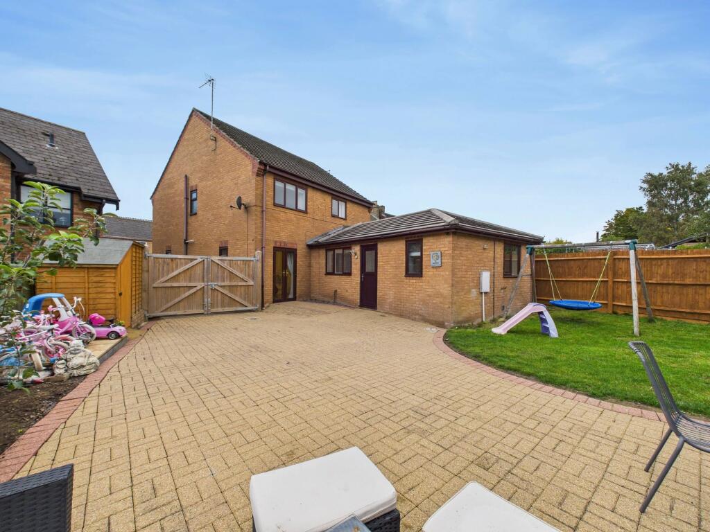 House in Peterborough - View 2