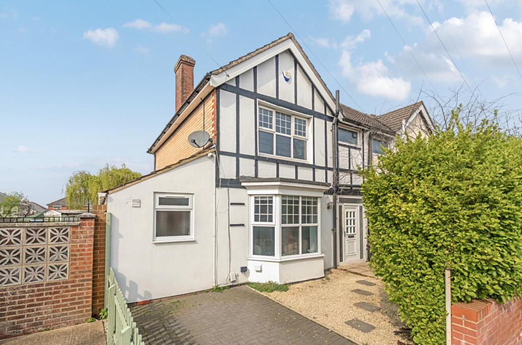 Main image of property: Westfield Road, Regents Park, Southampton, Hampshire, SO15