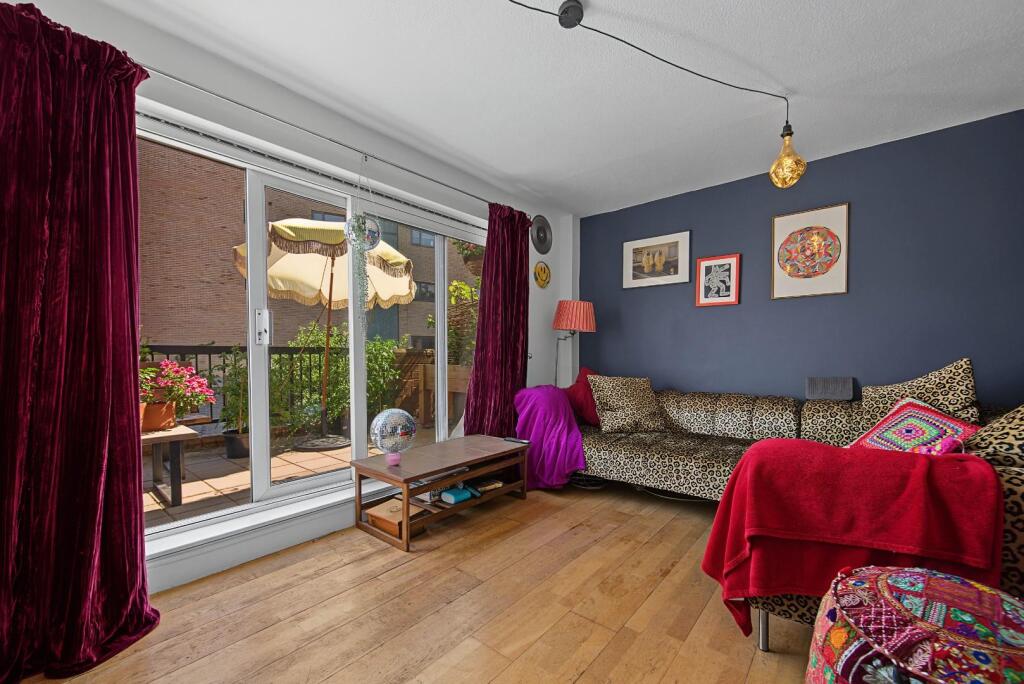 Main image of property: Hayling Close, London, N16