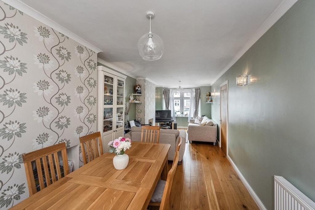 Westmoreland Avenue, Welling, DA16 photo 3
