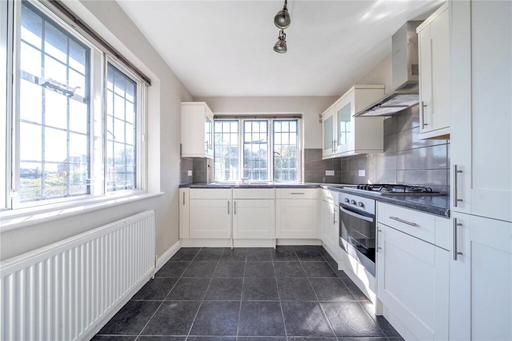 Apartment in Hemel Hempstead, Amersham - View 5