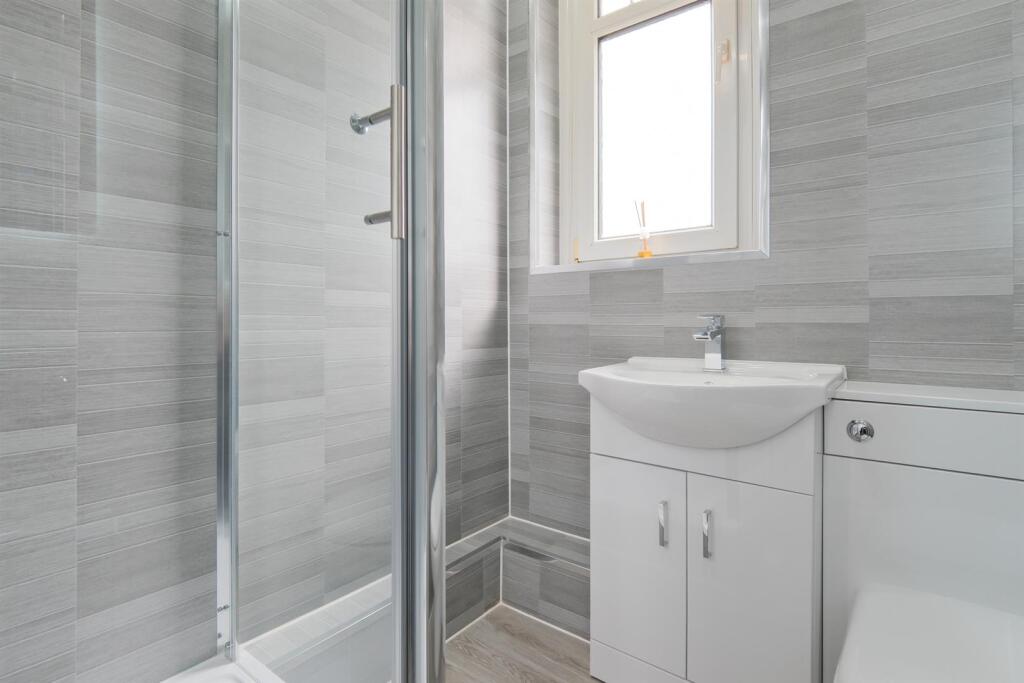 Apartment in Motherwell, North Lanarkshire - More