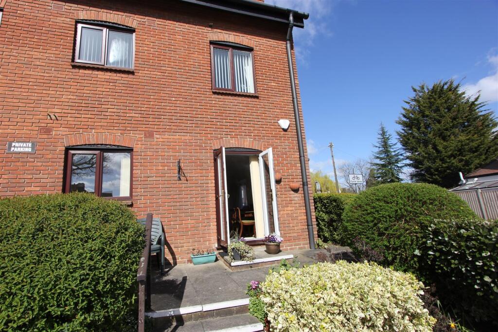 1-bed other on Chelmsford Road, Shenfield, Brentwood, £195,000