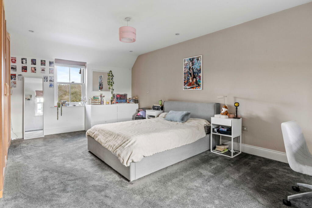 Additional image 28 of Pottersheath Road, Welwyn, AL6 9SY