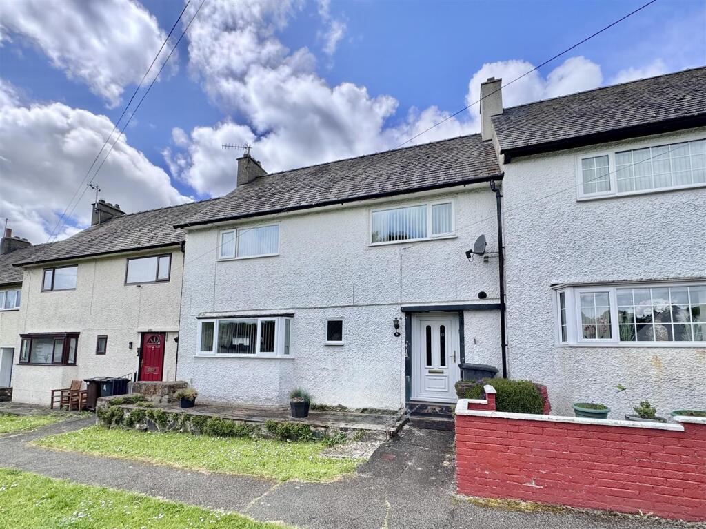 Main image of property: Cae'r Felin, Llanrwst
