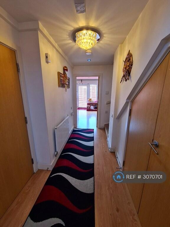 House in London - View 3