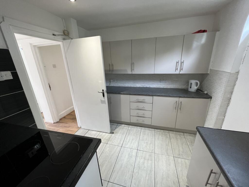 House in Leeds, Beckett Park, Burley - View 3