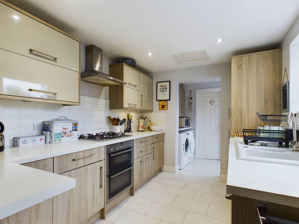 House in Hull - View 4