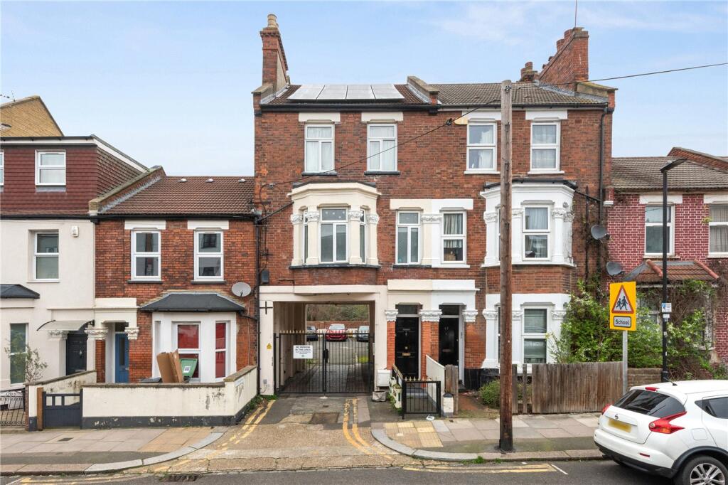 Main image of property: Platinum Mews, London, N15