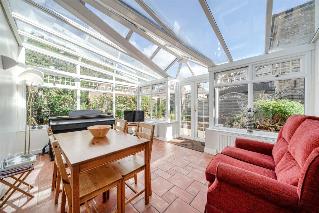 House in London - View 4