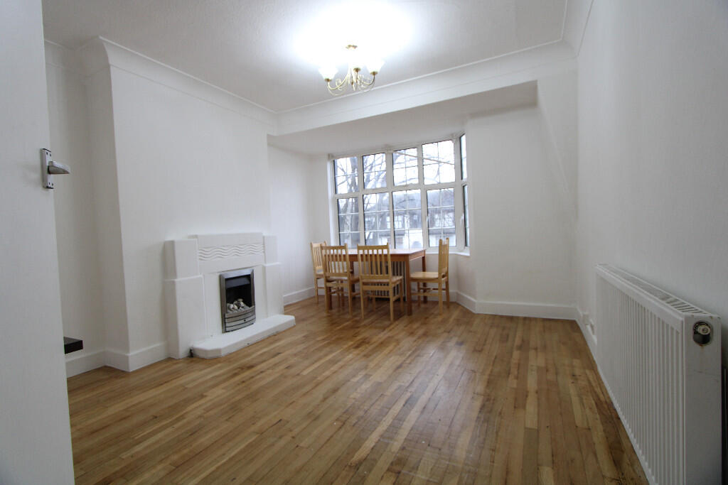 Main image of property: Leigham Avenue, London, SW16