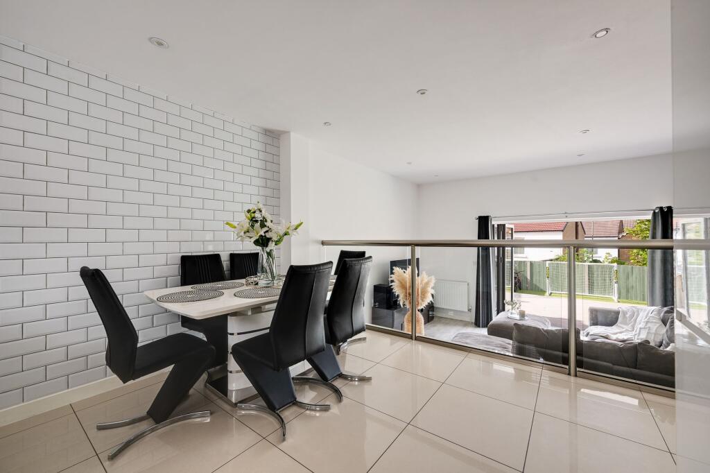 Benson Mews, Chislehurst, BR7 photo 4