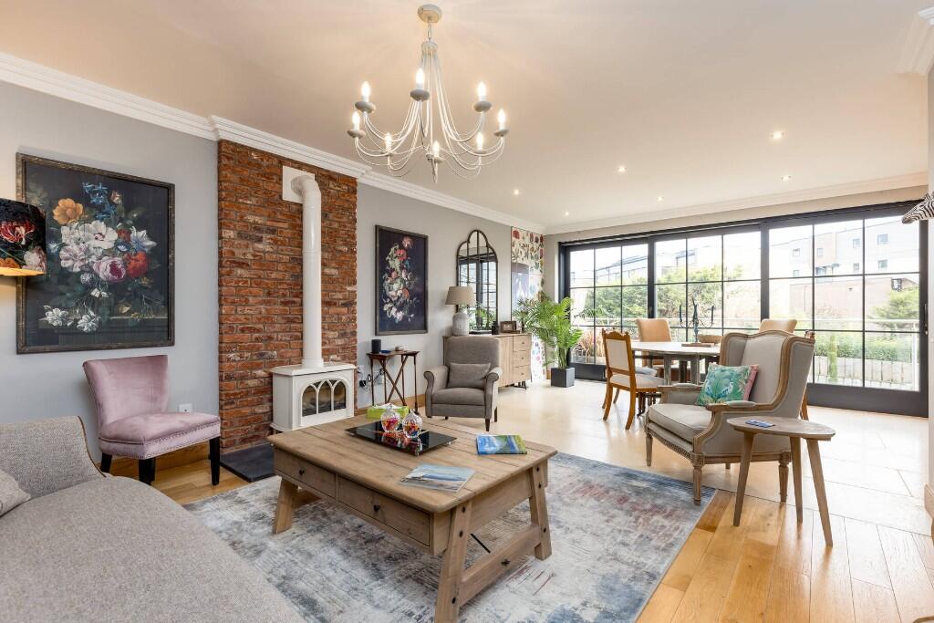 Main image of property: 19 Craiglockhart View, Edinburgh, EH14 1BX