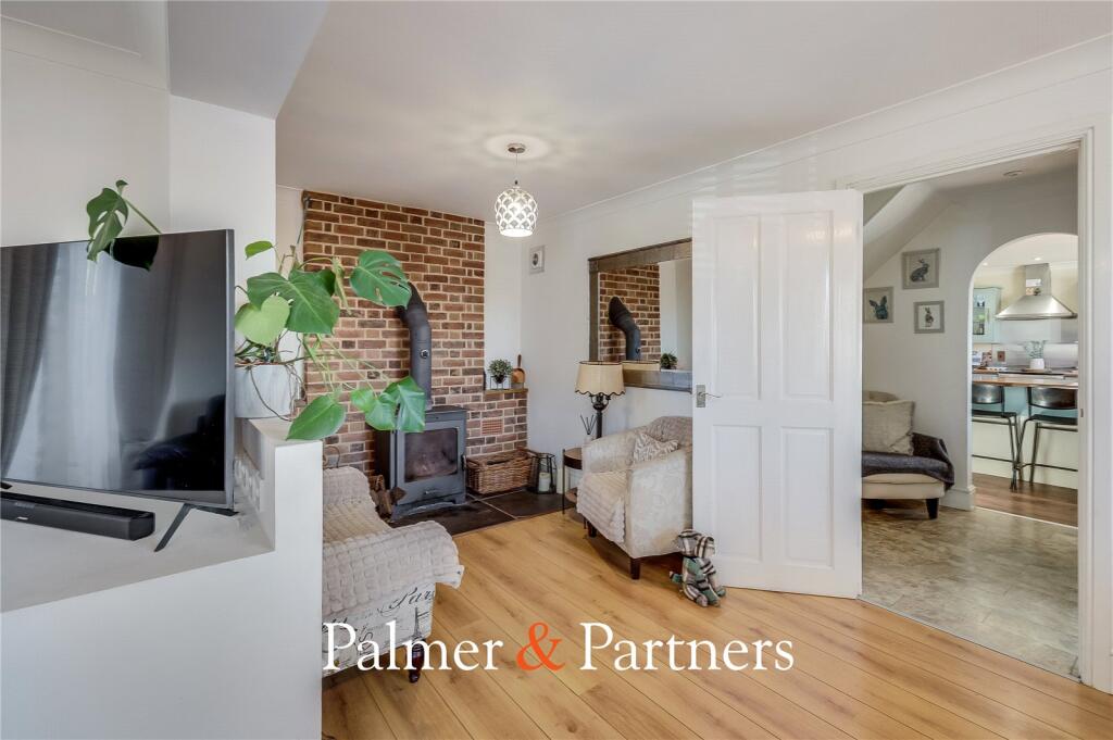 House in Chelmsford, South Woodham Ferrers - More