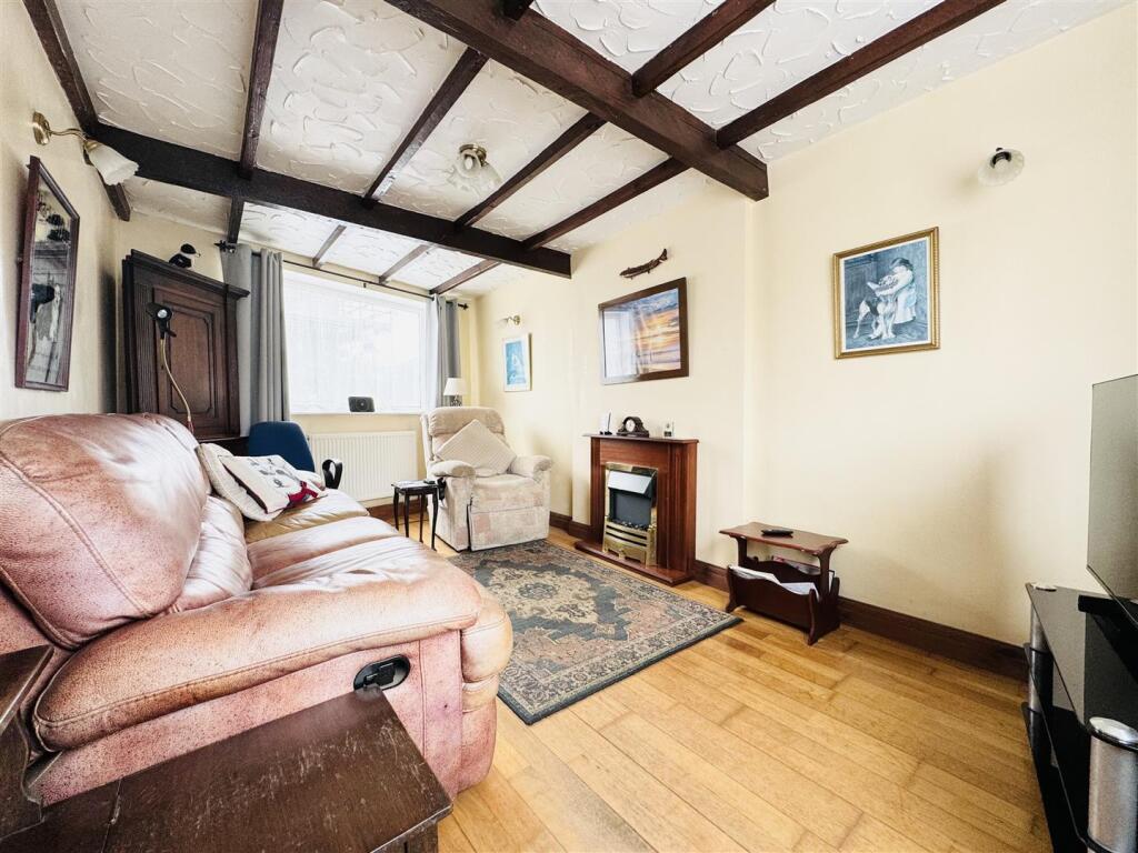 Langley Lane, Clayton West, Huddersfield HD8 9PZ photo 4