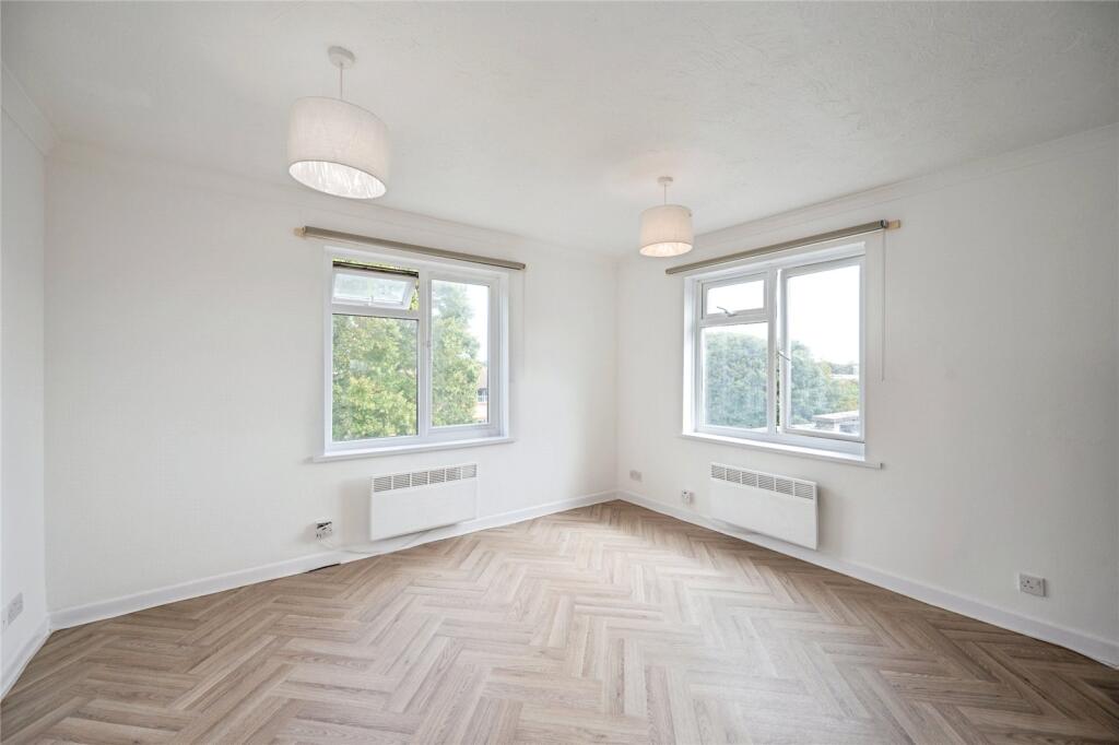 Apartment in Havant, Hampshire - View 2