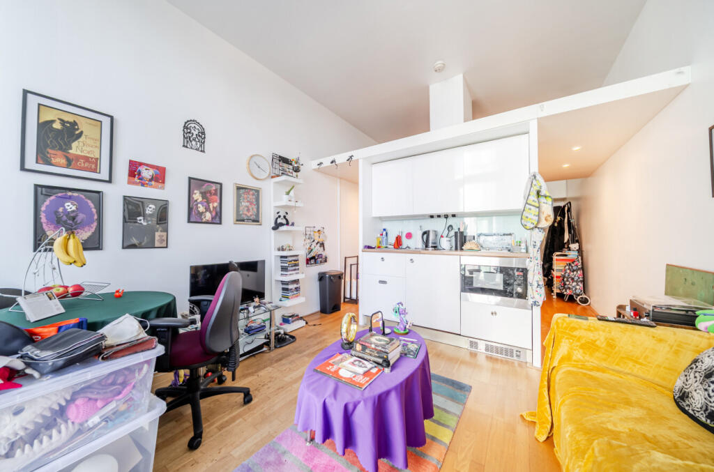 Apartment in Manchester - View 5