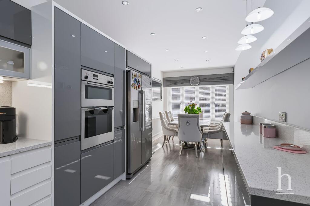 House in Wirral, Liverpool City Region - View 3