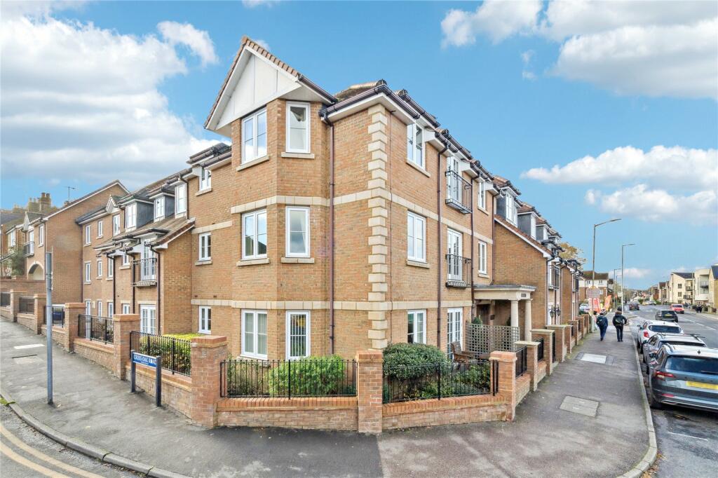 2-bed other on High Street, Berkhamsted, Hertfordshire, HP4, £285,000