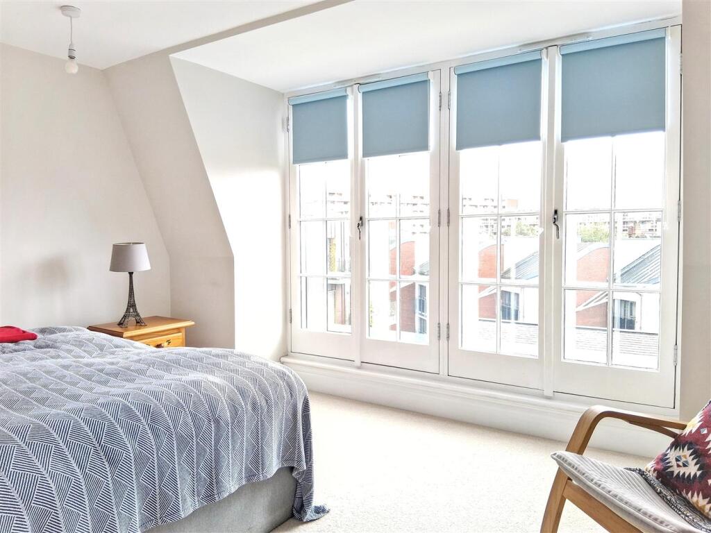 Apartment in Bristol, Wapping Wharf, Redcliffe - More
