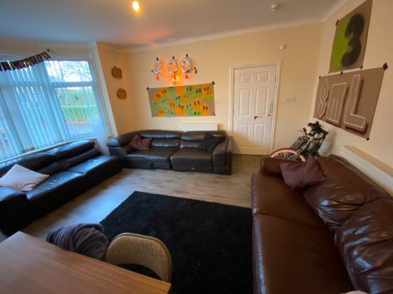 7 bedroom semi-detached house for rent