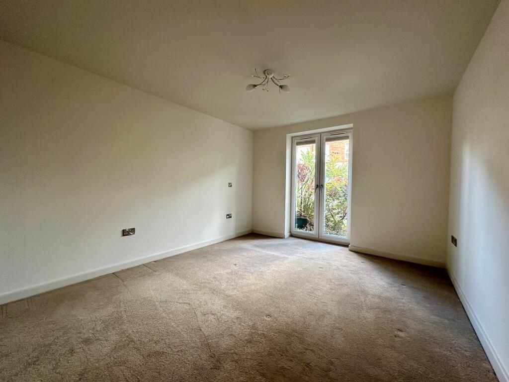 Apartment in Salisbury - View 5