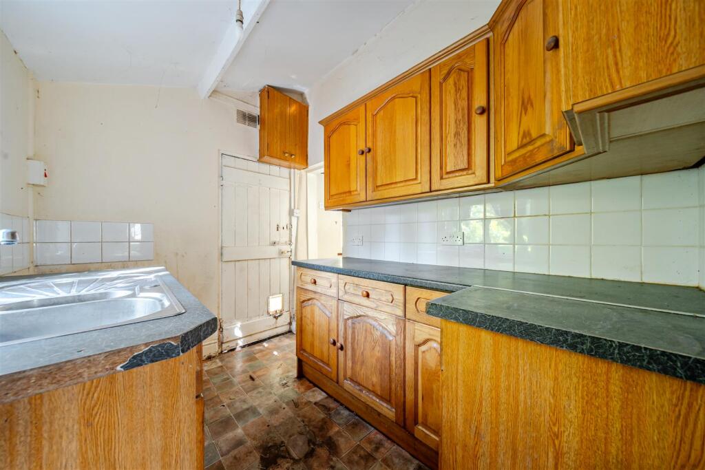 House in Shrewsbury, Bomere Heath and District - View 4