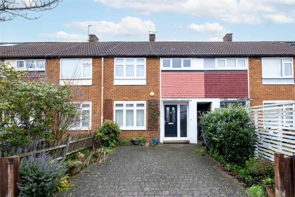 Main image of property: Ivyday Grove, London, SW16