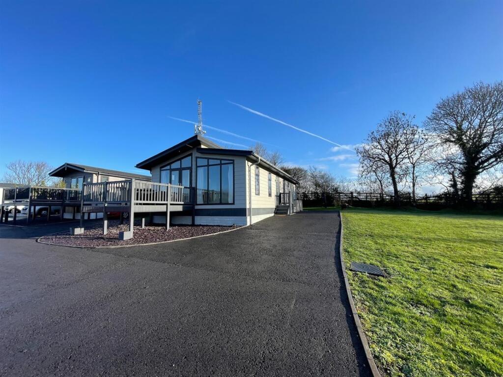 Main image of property: 19 Ash Tree Park, Lower Norton Lane, Kewstoke, Weston-Super-Mare