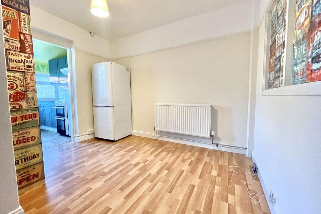 House in Slough - View 4