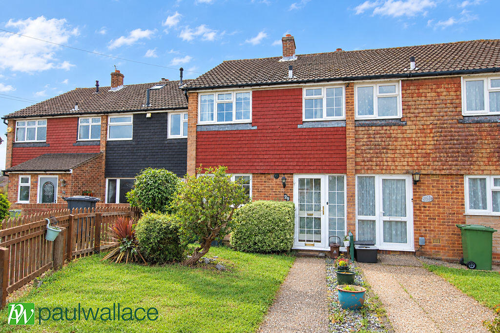 3-bed terraced on Pear Tree Walk, West Cheshunt, £429,995