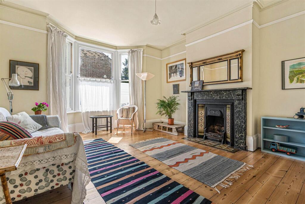 House in Cambridge - View 2