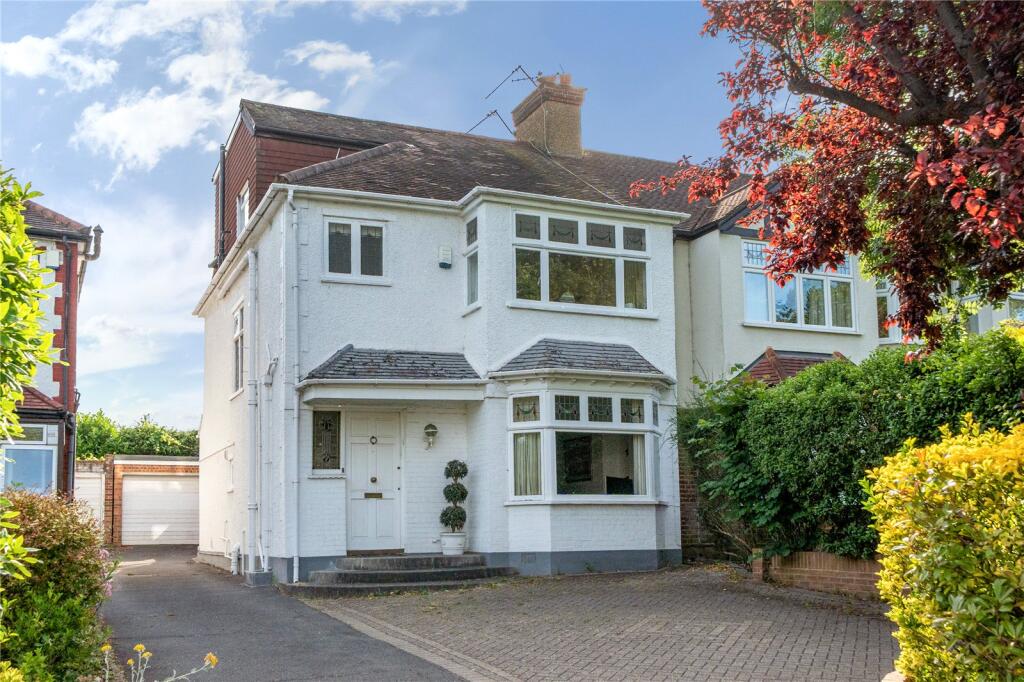 Main image of property: Park Avenue, Enfield, EN1