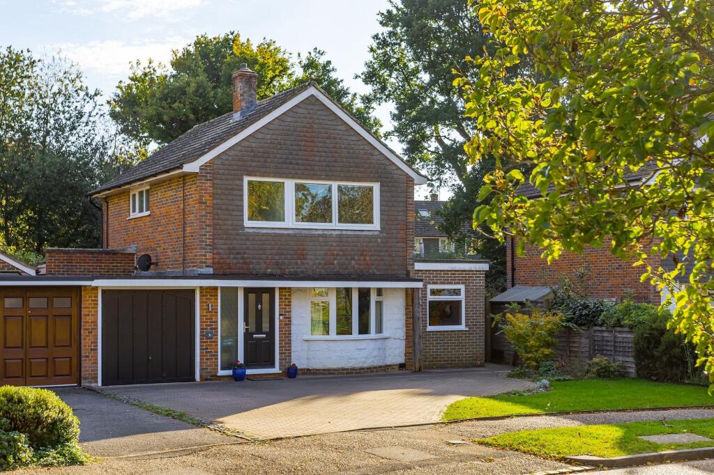 Main image of property: Finches Park Road, Lindfield, RH16