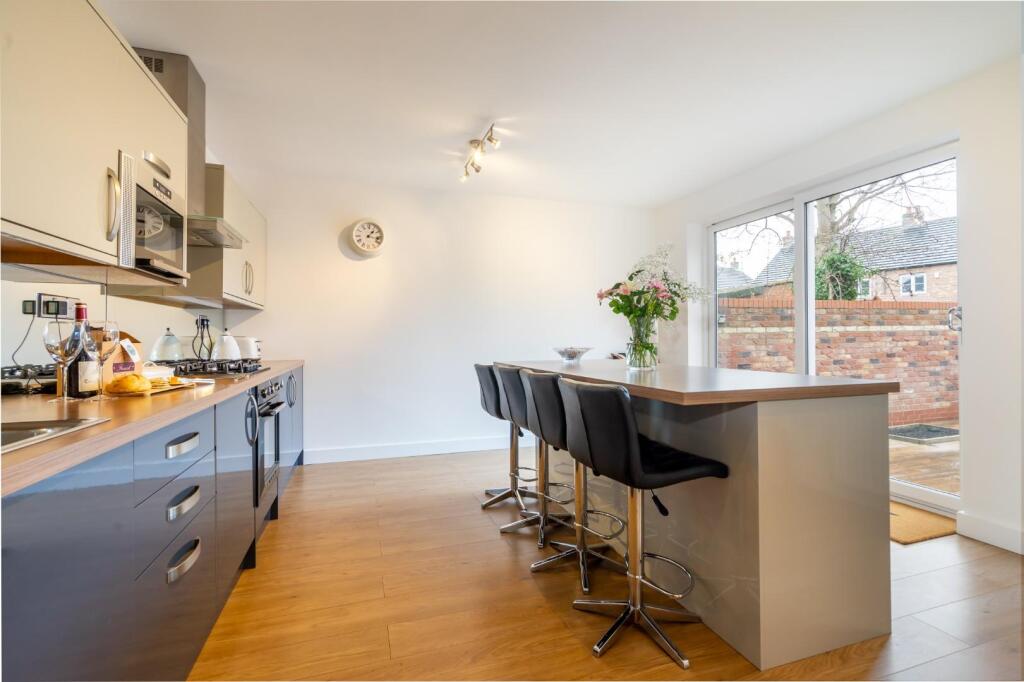House in York - View 5