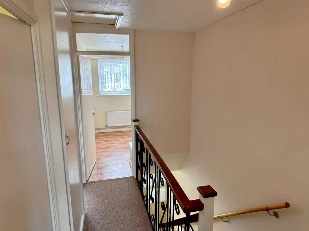 House in Newbury, Speenhamland - More